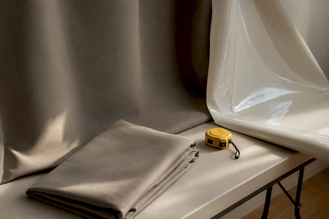 Fabric and vinyl backdrop materials compared